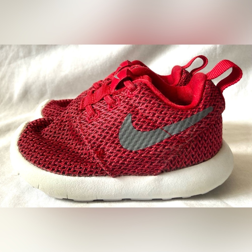 Nike Roshe One Red Toddler Shoes 5C 749430-608